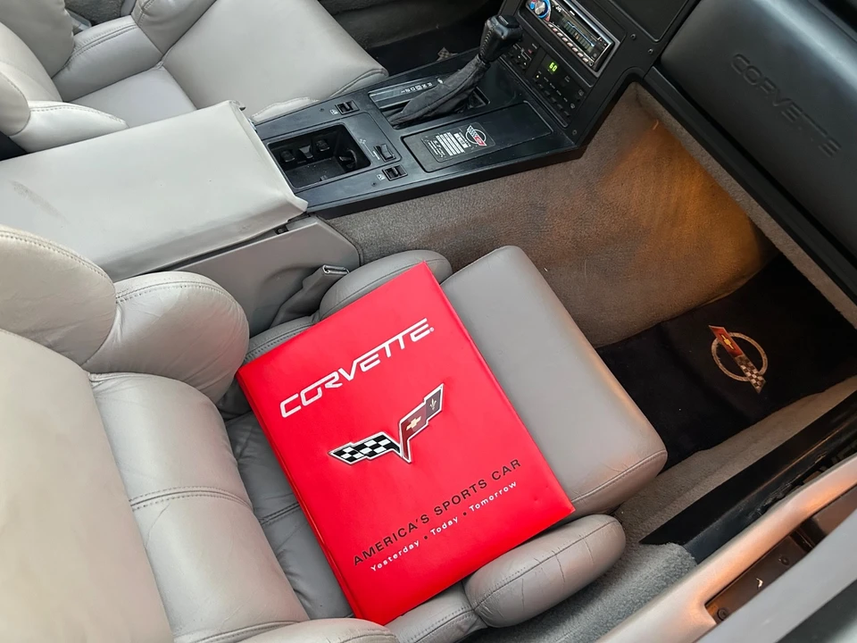 1989 Chevrolet Corvette C4 - Image 30 of 31