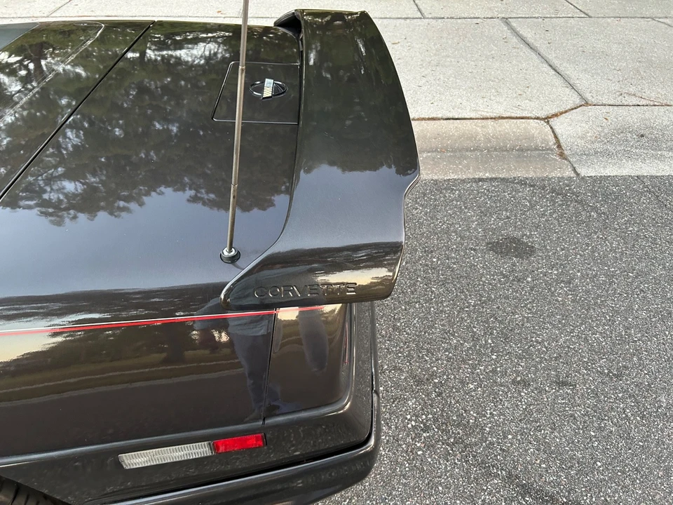 1989 Chevrolet Corvette C4 - Image 23 of 31