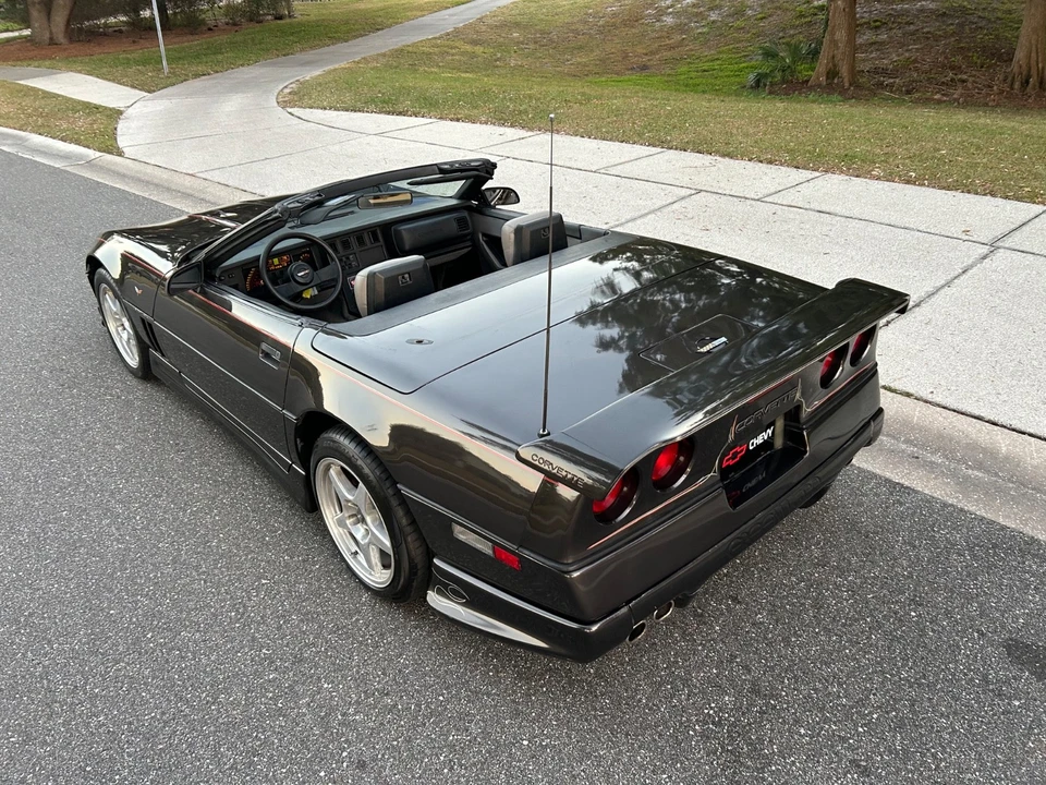 1989 Chevrolet Corvette C4 - Image 24 of 31