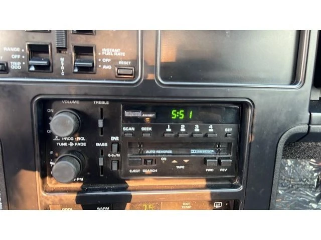 1989 Chevrolet Corvette C4 - Image 18 of 30