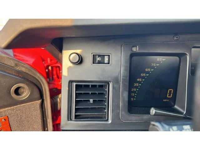 1989 Chevrolet Corvette C4 - Image 22 of 30