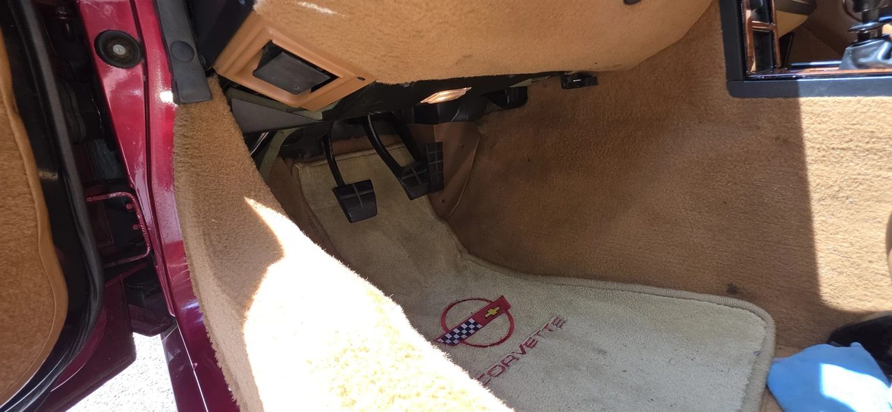 1989 Chevrolet Corvette C4 - Image 25 of 31