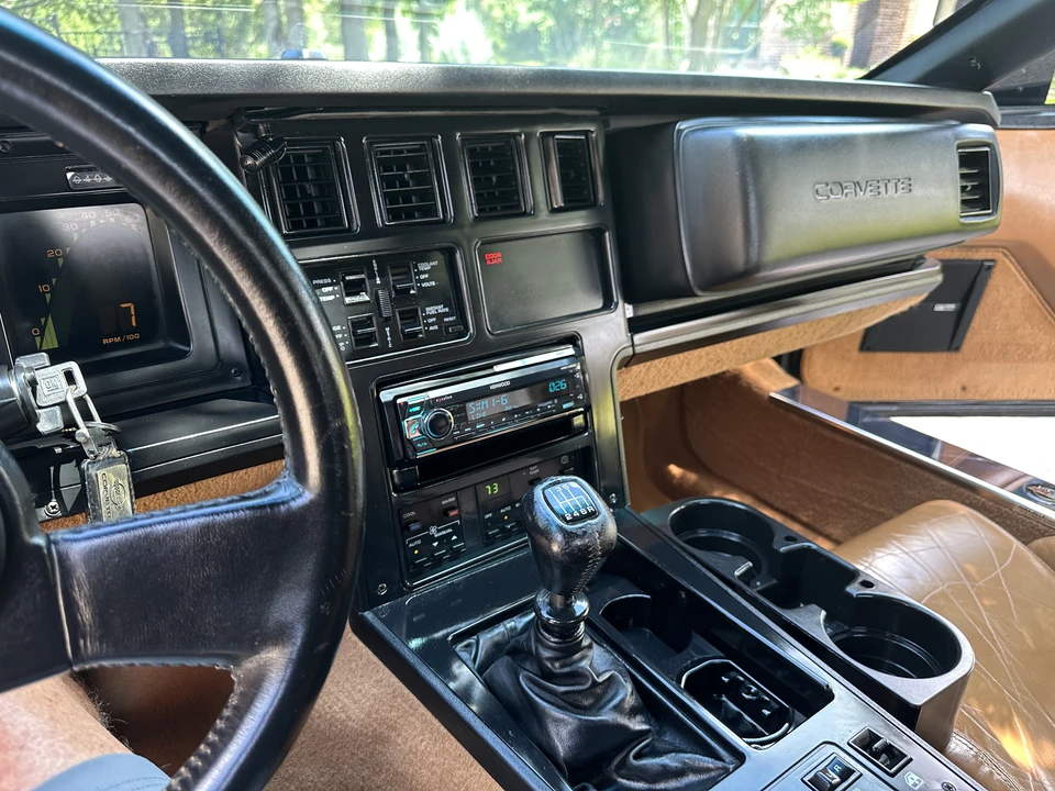 1989 Chevrolet Corvette C4 - Image 15 of 17