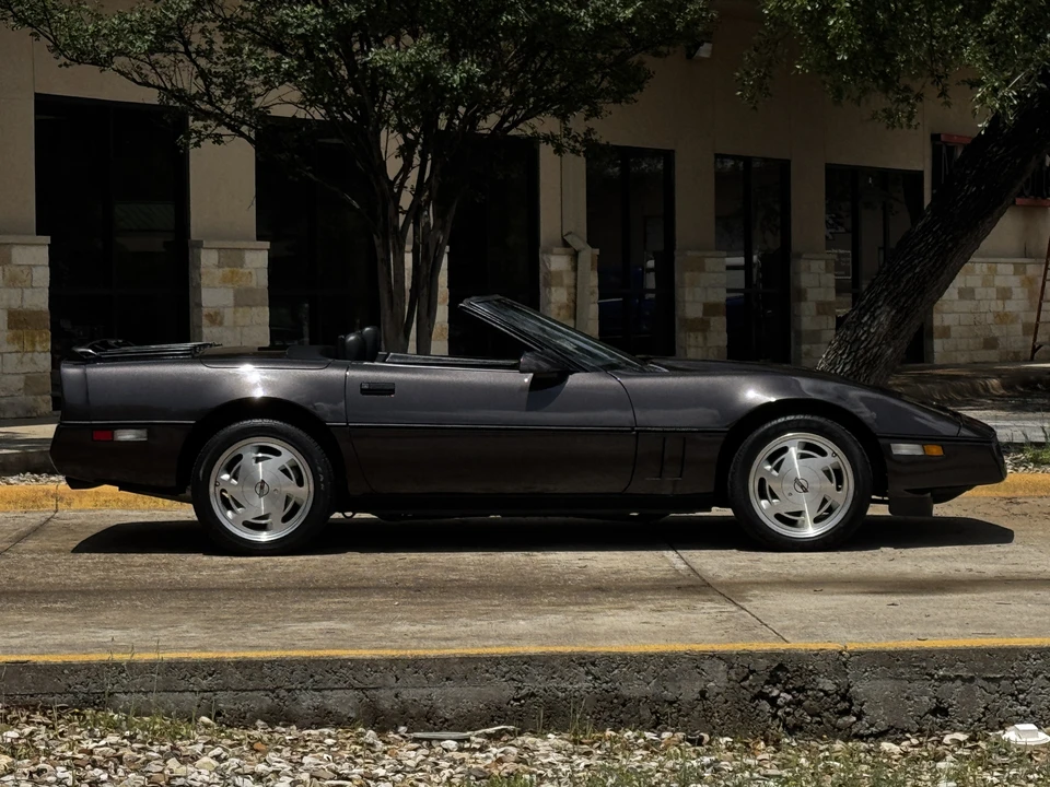 1989 Chevrolet Corvette C4 - Image 8 of 31