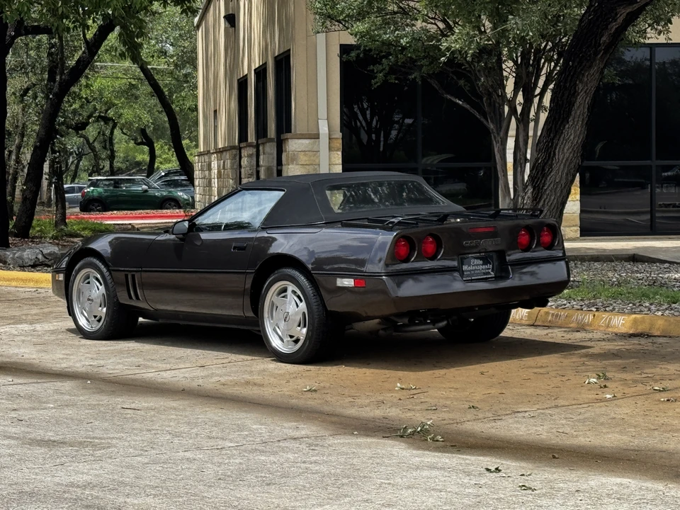 1989 Chevrolet Corvette C4 - Image 16 of 31
