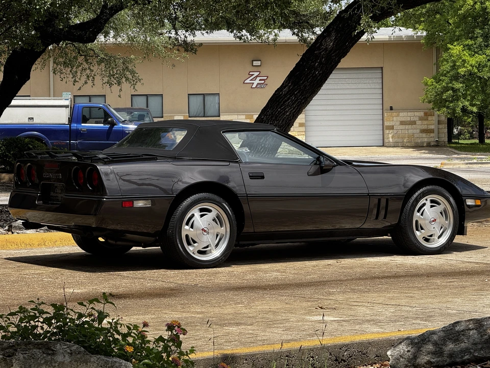 1989 Chevrolet Corvette C4 - Image 21 of 31