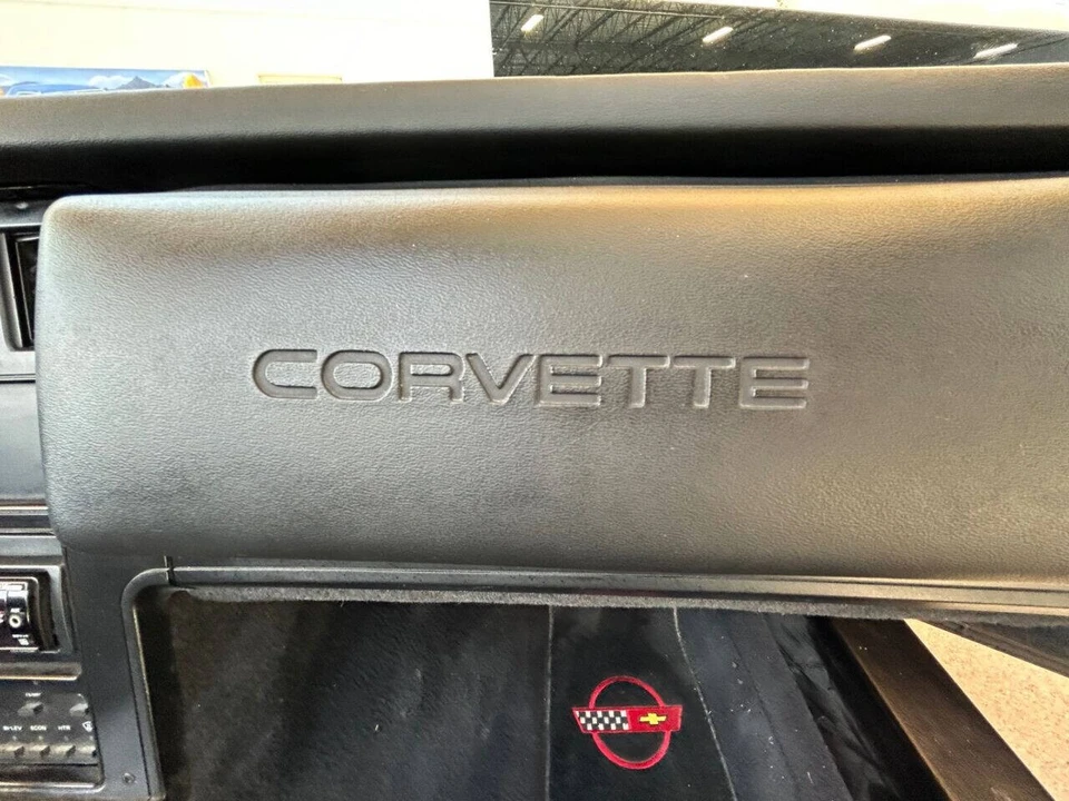 1989 Chevrolet - Image 23 of 31