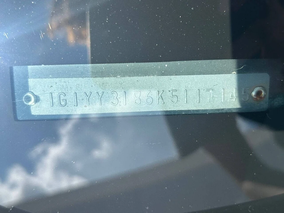1989 Chevrolet - Image 25 of 31