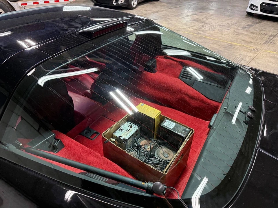1989 Chevrolet Corvette C4 - Image 19 of 31