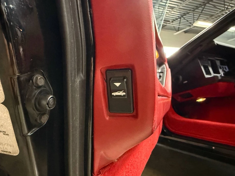 1989 Chevrolet Corvette C4 - Image 25 of 31