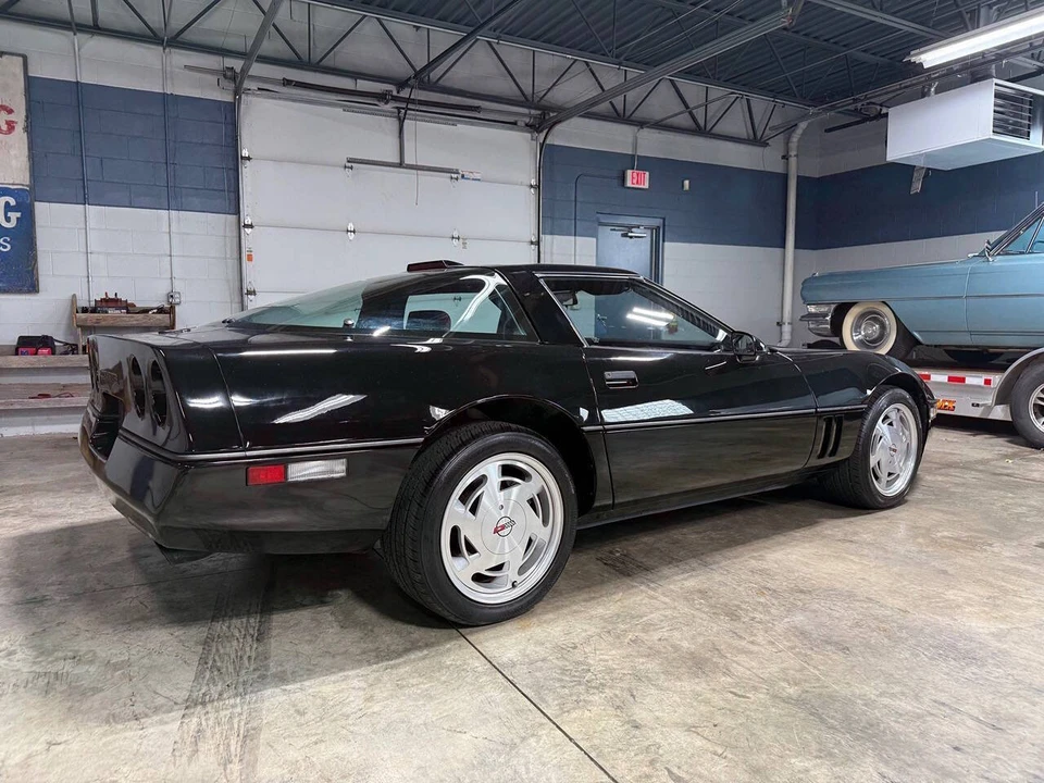 1989 Chevrolet Corvette C4 - Image 9 of 31