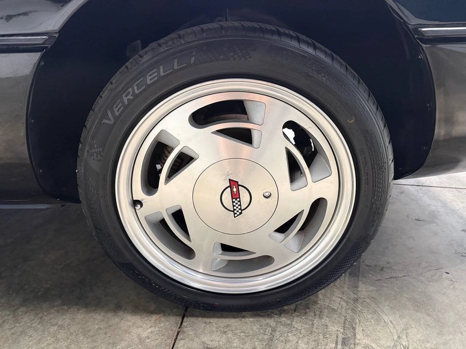 1989 Chevrolet Corvette C4 - Image 14 of 31