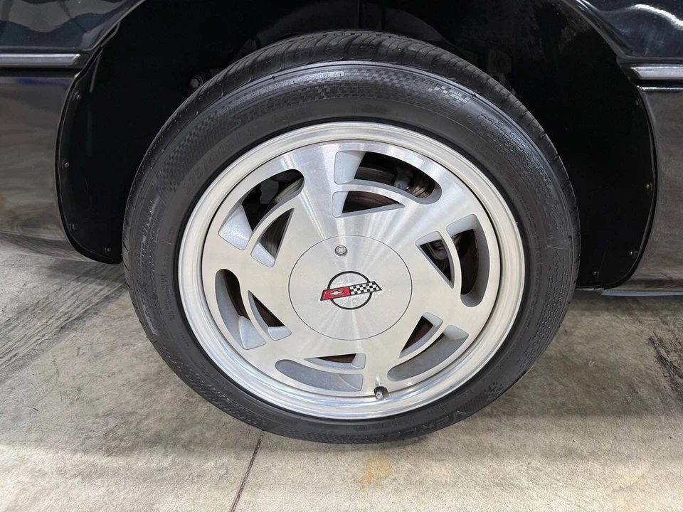 1989 Chevrolet Corvette C4 - Image 15 of 31