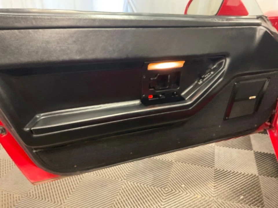 1989 Chevrolet Corvette C4 - Image 15 of 26