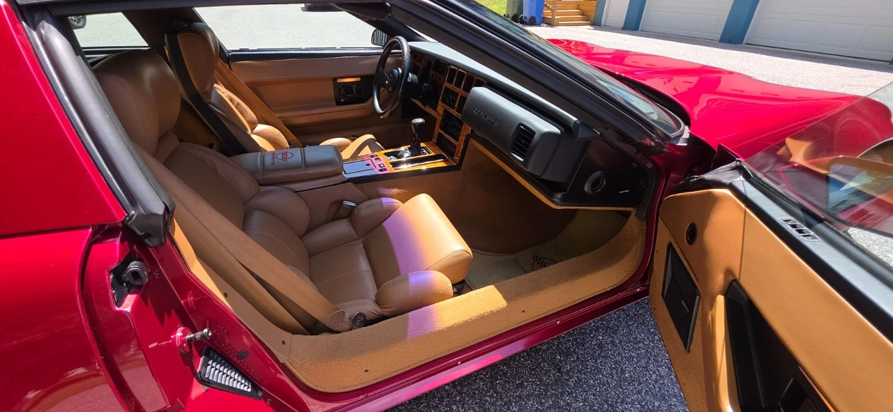 1989 Chevrolet Corvette C4 - Image 25 of 31