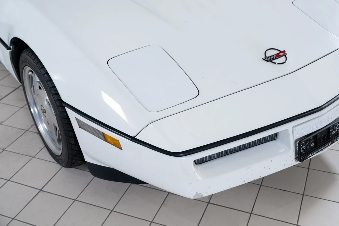 1989 Chevrolet Corvette C4 - Image 13 of 31