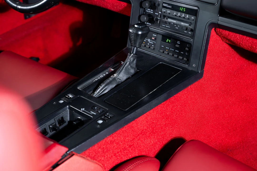 1989 Chevrolet Corvette C4 - Image 24 of 31