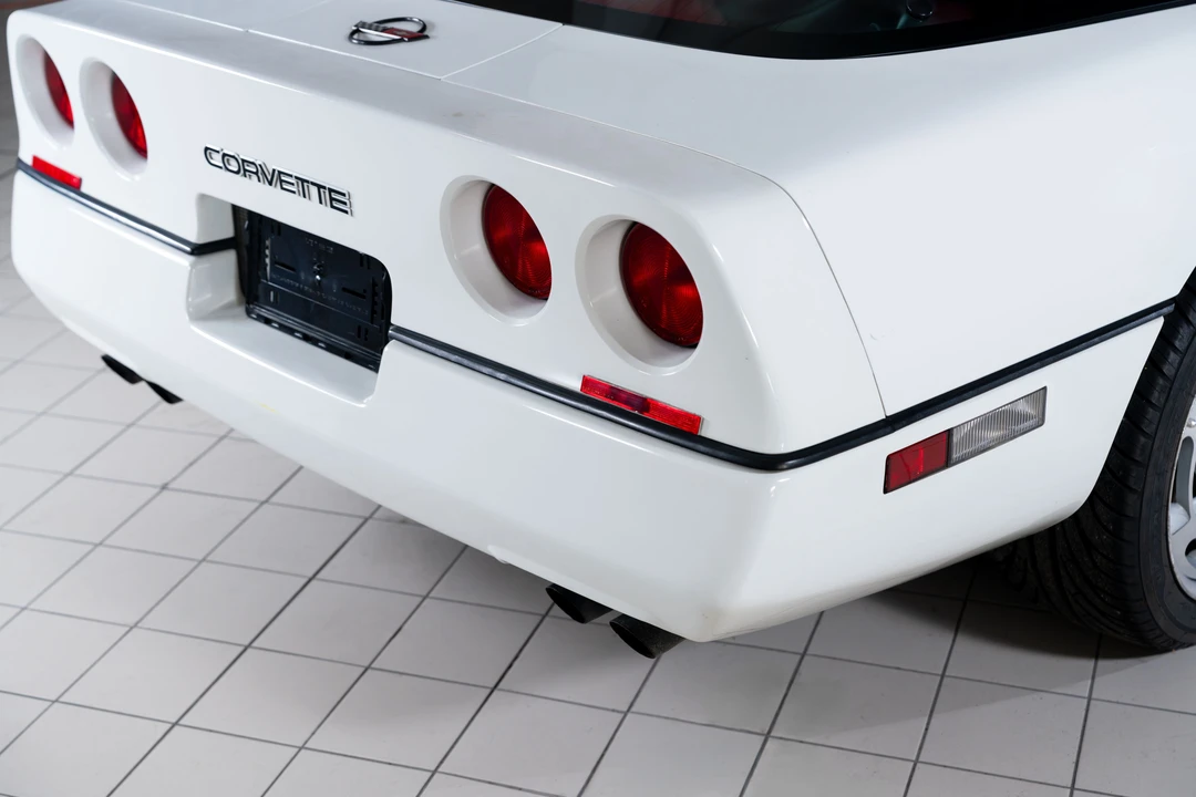 1989 Chevrolet Corvette C4 - Image 15 of 31