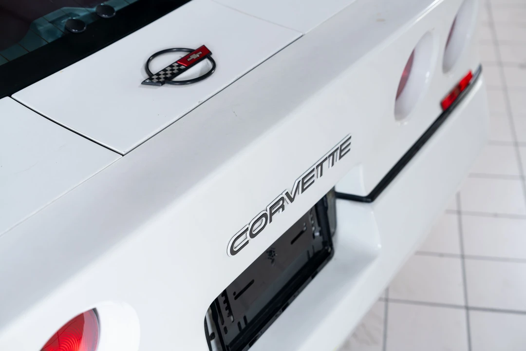 1989 Chevrolet Corvette C4 - Image 16 of 31