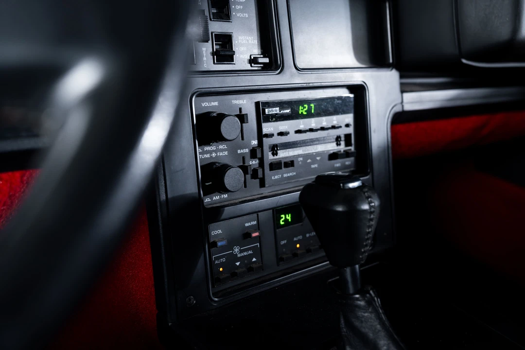 1989 Chevrolet Corvette C4 - Image 28 of 31