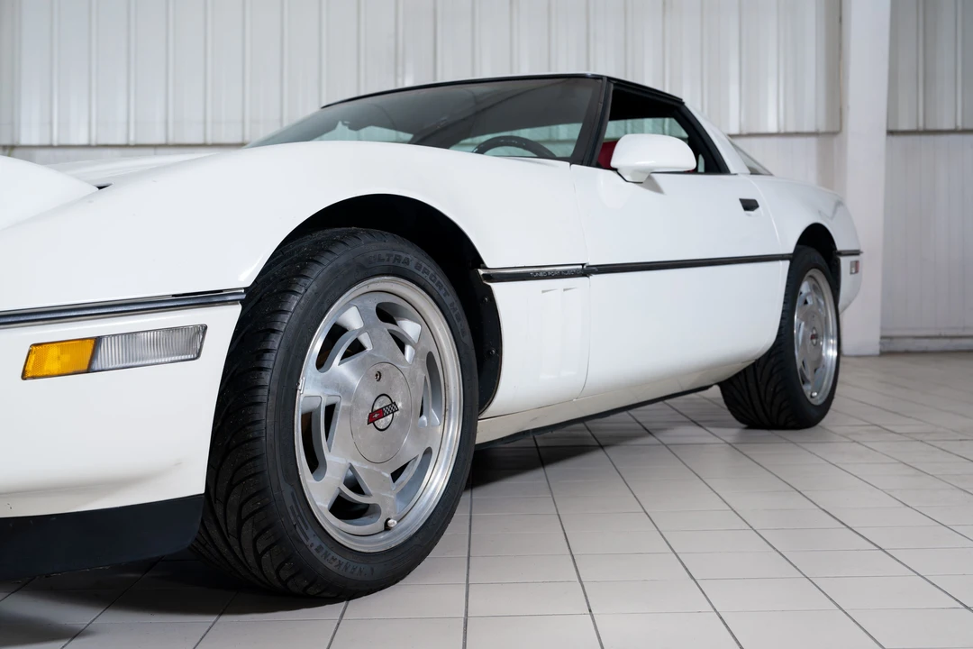 1989 Chevrolet Corvette C4 - Image 11 of 31