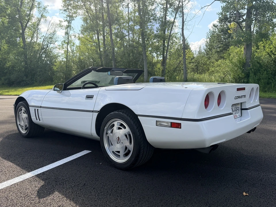 1989 Chevrolet Corvette C4 - Image 2 of 17