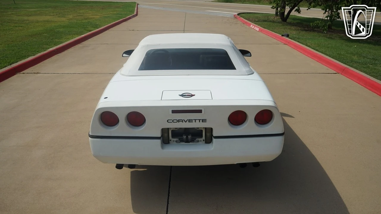 1989 Chevrolet Corvette C4 - Image 14 of 21