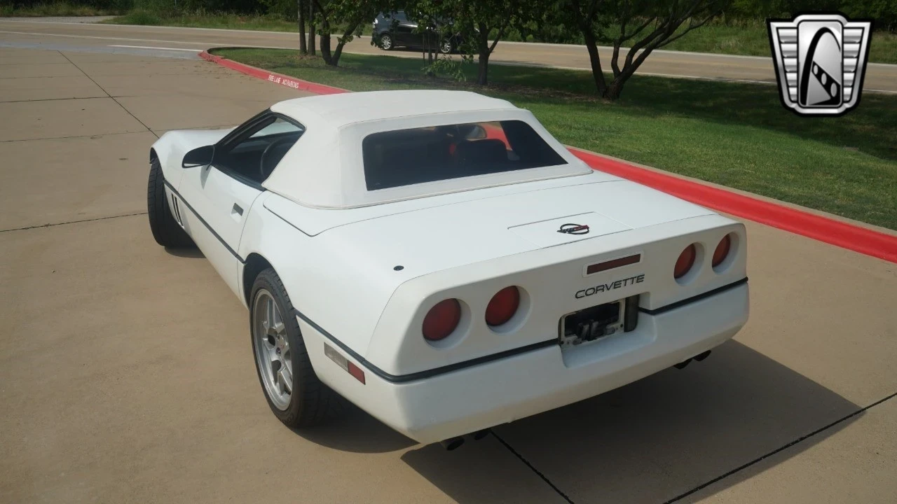 1989 Chevrolet Corvette C4 - Image 5 of 12