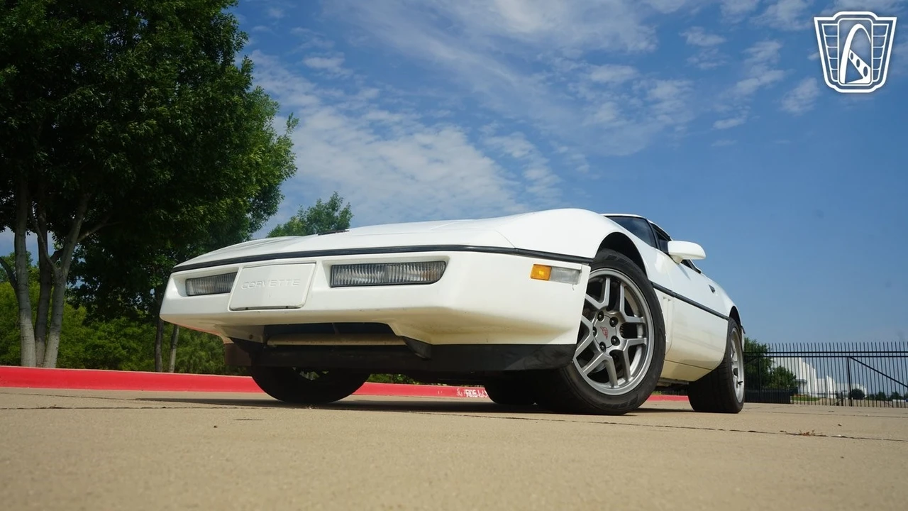 1989 Chevrolet Corvette C4 - Image 7 of 21