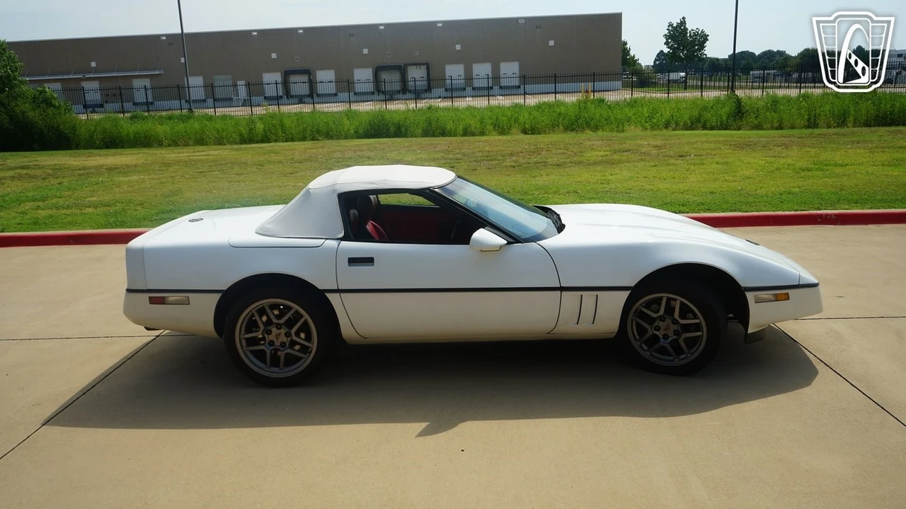 1989 Chevrolet Corvette C4 - Image 20 of 21