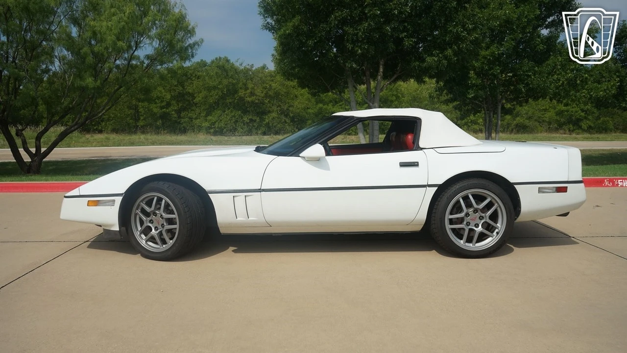 1989 Chevrolet Corvette C4 - Image 9 of 21