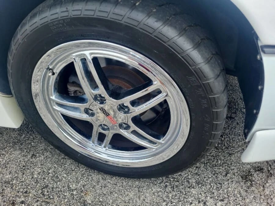 1989 Chevrolet Corvette C4 - Image 10 of 31