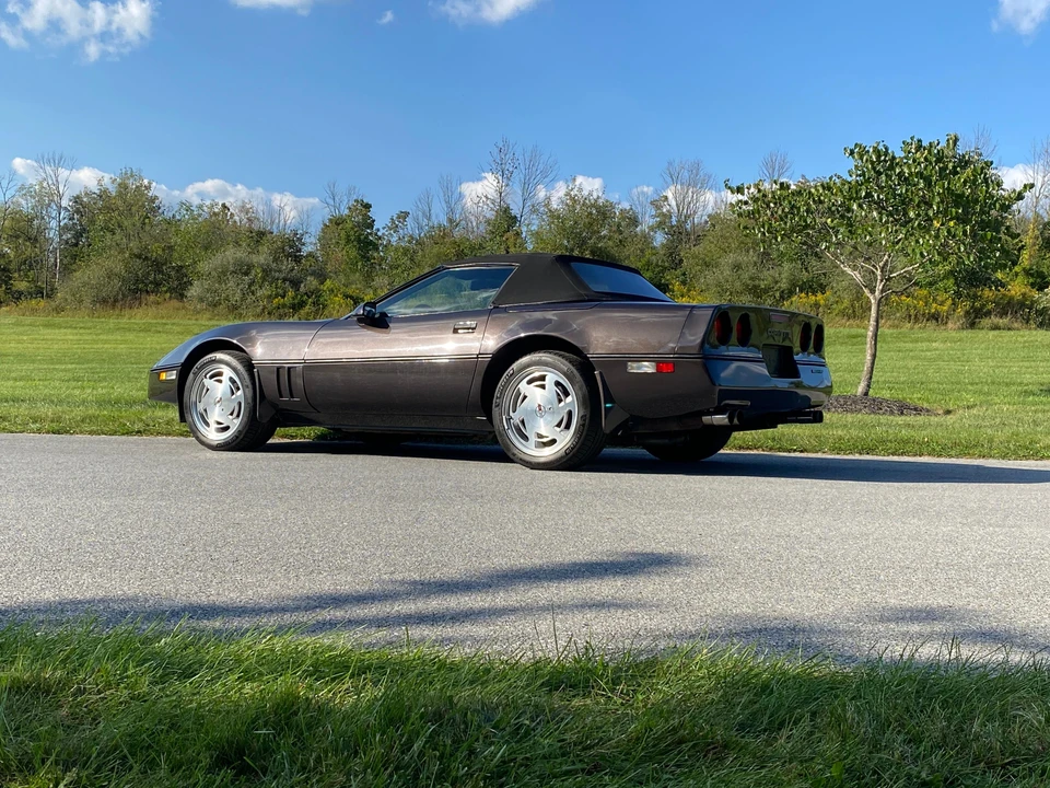 1989 Chevrolet Corvette C4 - Image 18 of 31