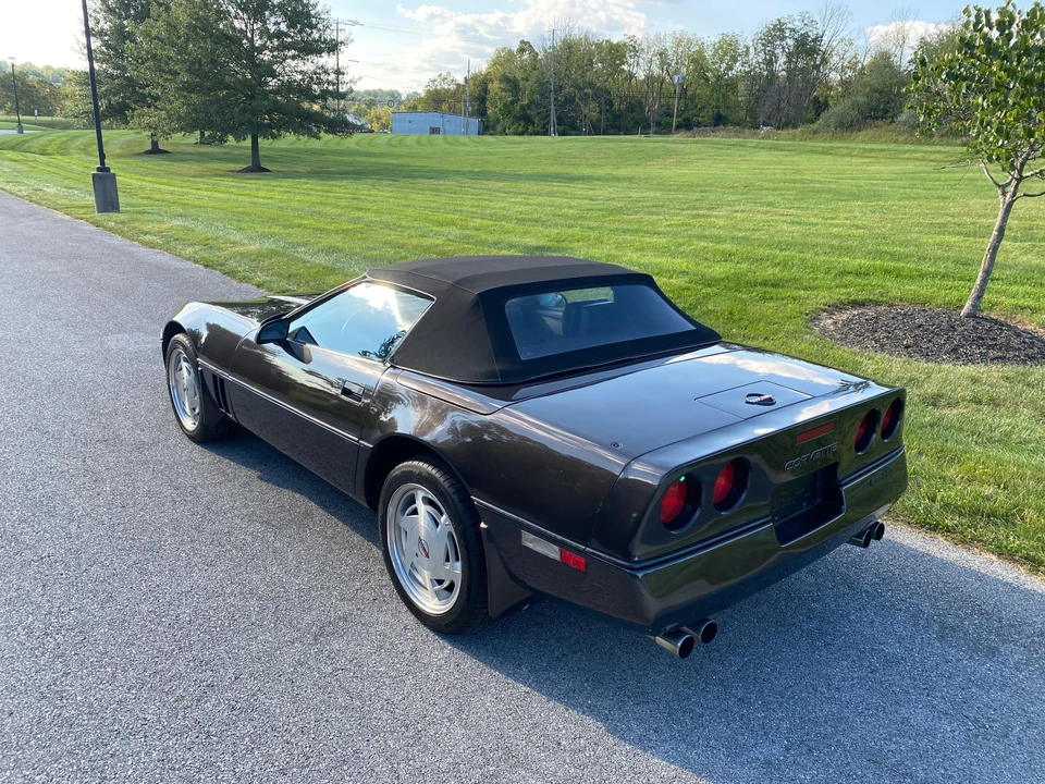 1989 Chevrolet Corvette C4 - Image 20 of 31