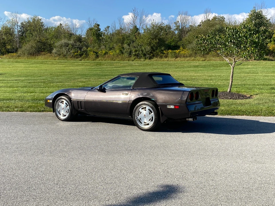 1989 Chevrolet Corvette C4 - Image 14 of 31