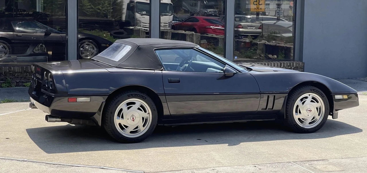 1989 Chevrolet Corvette C4 - Image 28 of 31