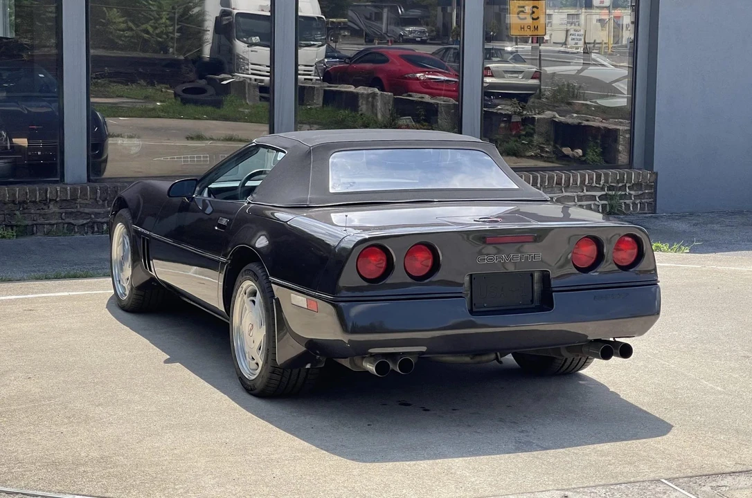 1989 Chevrolet Corvette C4 - Image 22 of 31
