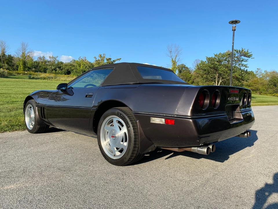 1989 Chevrolet Corvette C4 - Image 17 of 31