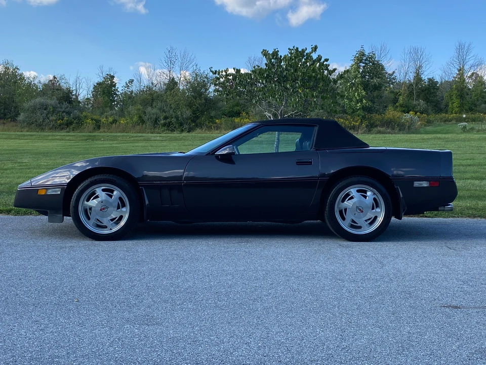 1989 Chevrolet Corvette C4 - Image 12 of 31