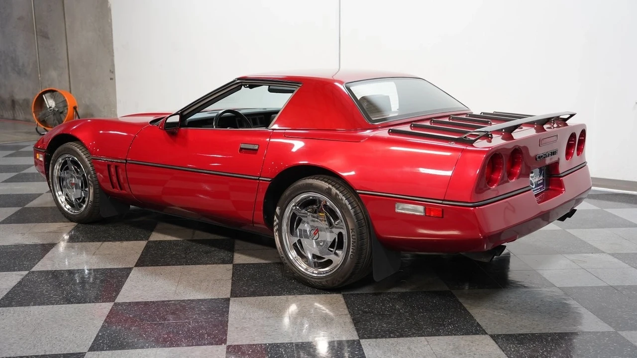 1989 Chevrolet Corvette C4 - Image 8 of 12