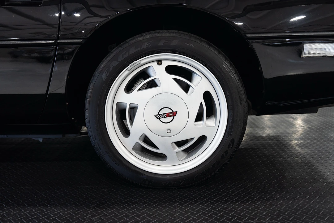 1989 Chevrolet Corvette C4 - Image 25 of 31