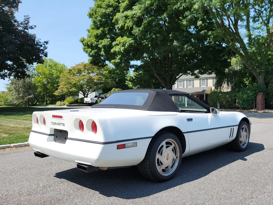 1989 Chevrolet Corvette C4 - Image 13 of 31