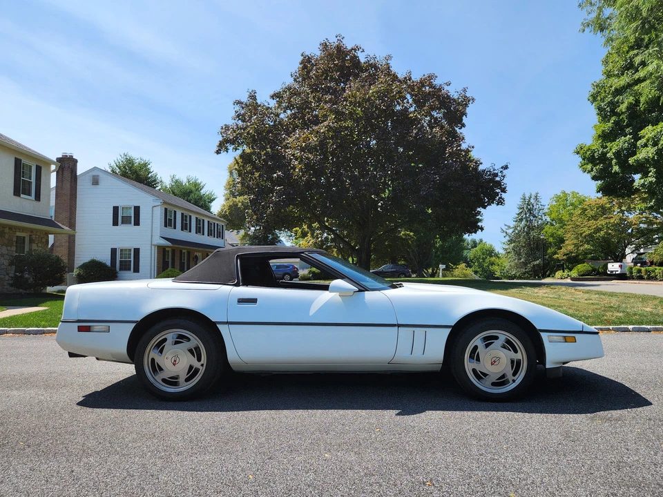 1989 Chevrolet Corvette C4 - Image 14 of 31