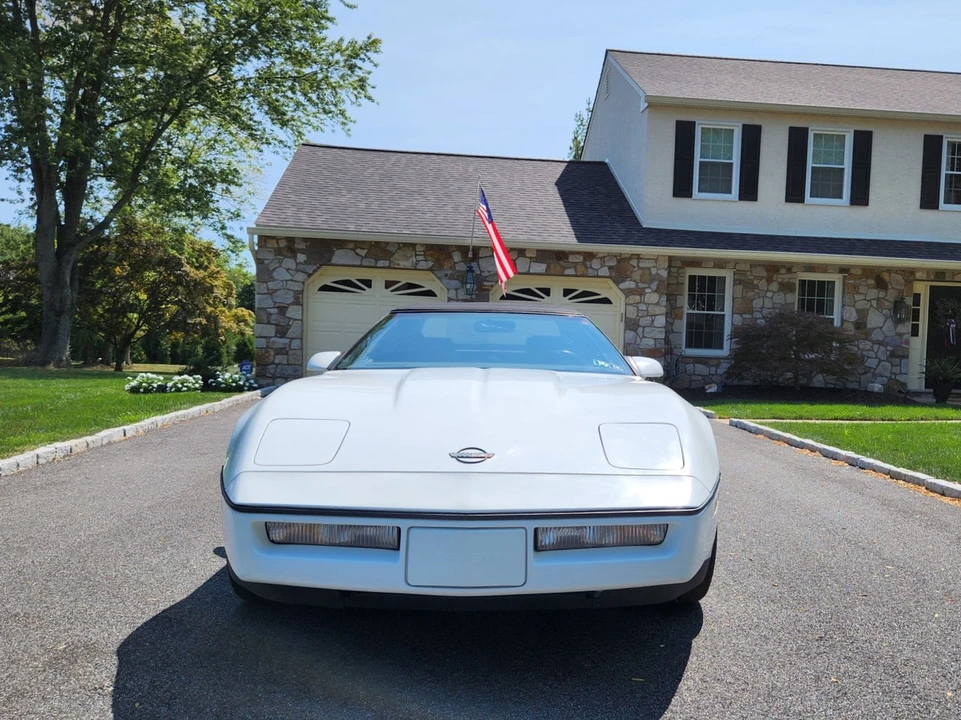 1989 Chevrolet Corvette C4 - Image 16 of 31