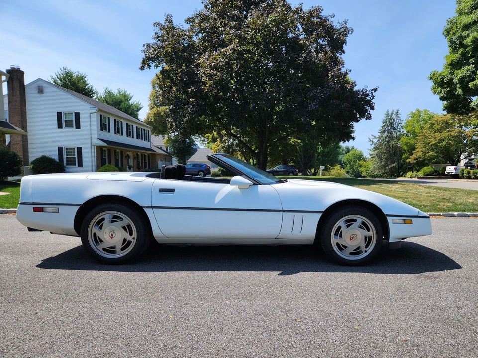 1989 Chevrolet Corvette C4 - Image 6 of 31