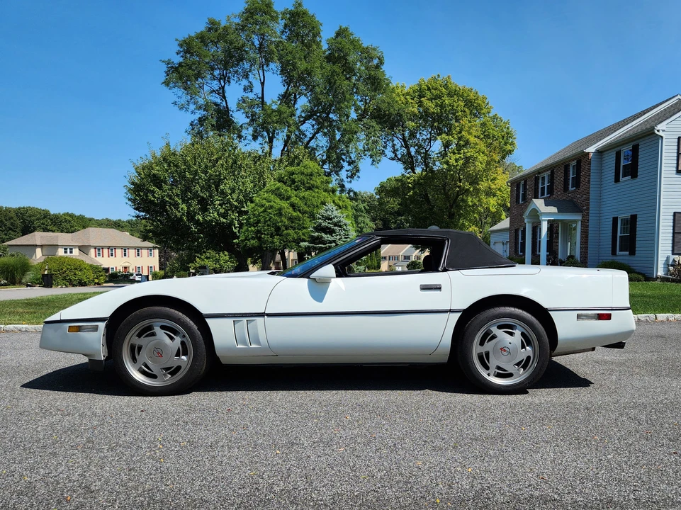 1989 Chevrolet Corvette C4 - Image 10 of 31