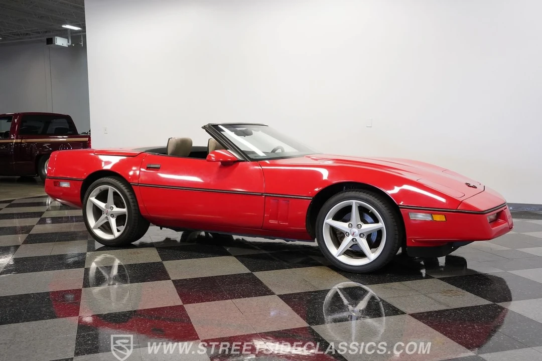 1989 Chevrolet - Image 16 of 31