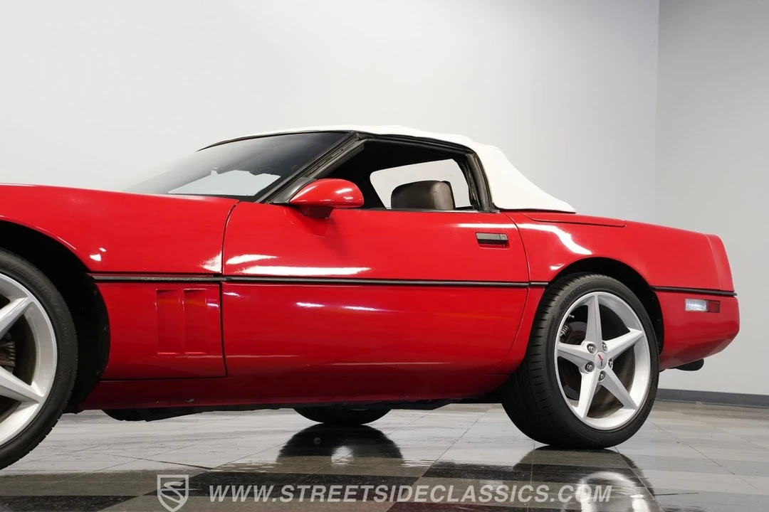 1989 Chevrolet - Image 23 of 31