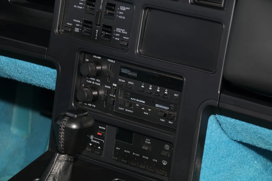 1989 Chevrolet Corvette C4 - Image 24 of 31
