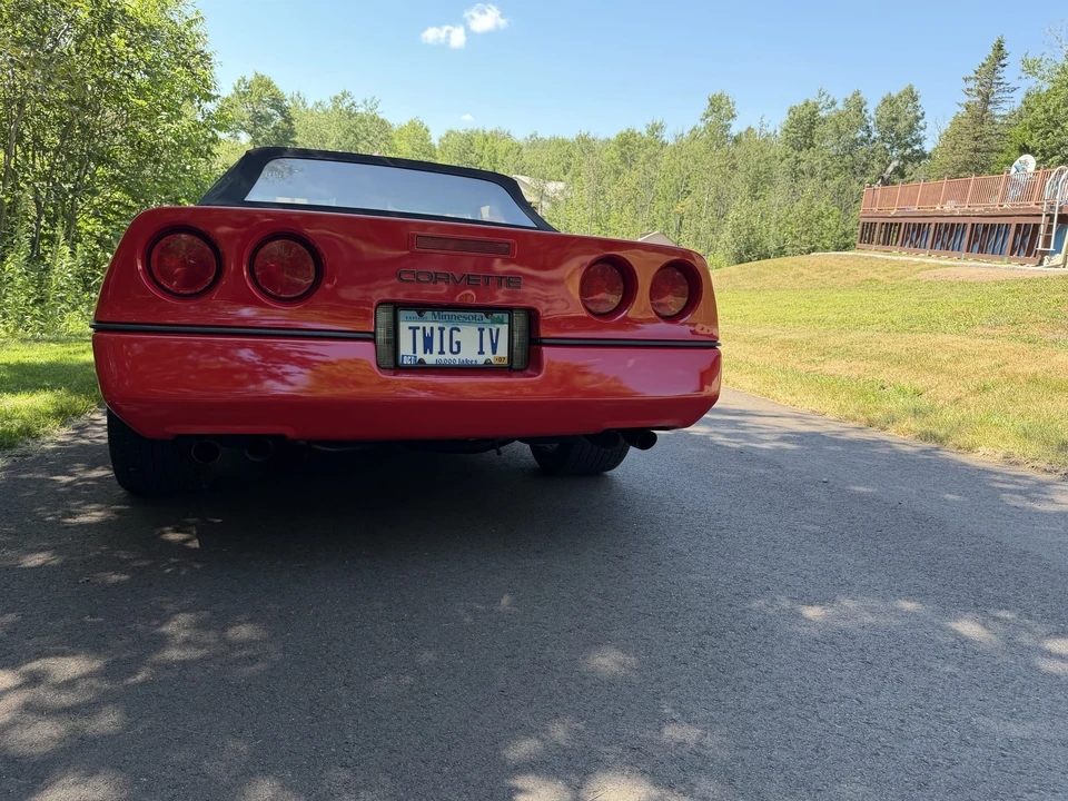 1989 Chevrolet Corvette C4 - Image 17 of 31